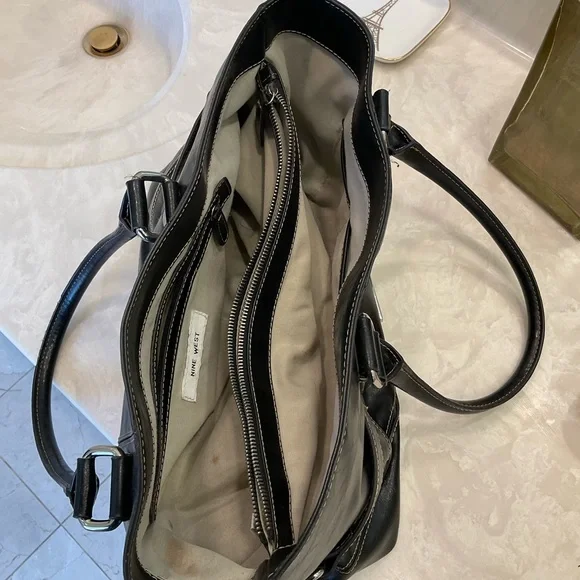 FREE with purchase of any other item: Nine West Purse, black, faux leather - Picture 5 of 6